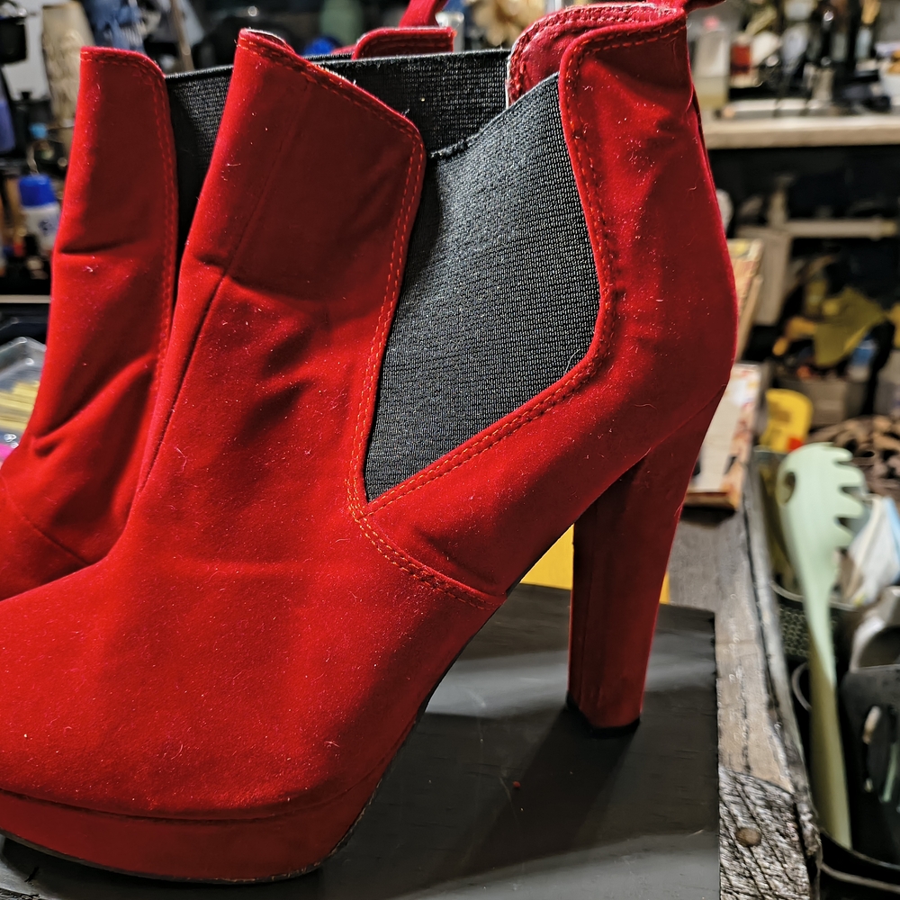 Chic Red Velvet Women's Heels